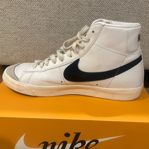 Nike Men’s Size 12 Blazers in black and white - Picture 3 of 8